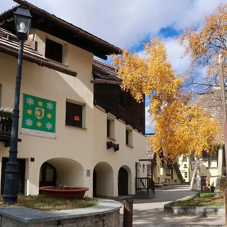 Locazione Turistica La Piazza Deluxe-4 Daire *